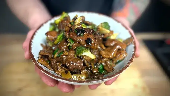 Szybkie i pyszne przepisy na wieprzowinę stir fry, które zachwycą