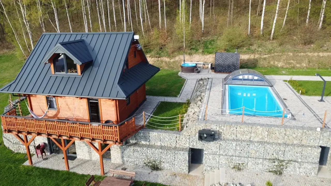 Góry Sowie noclegi: Od balii po agroturystykę. Wybierz idealny!