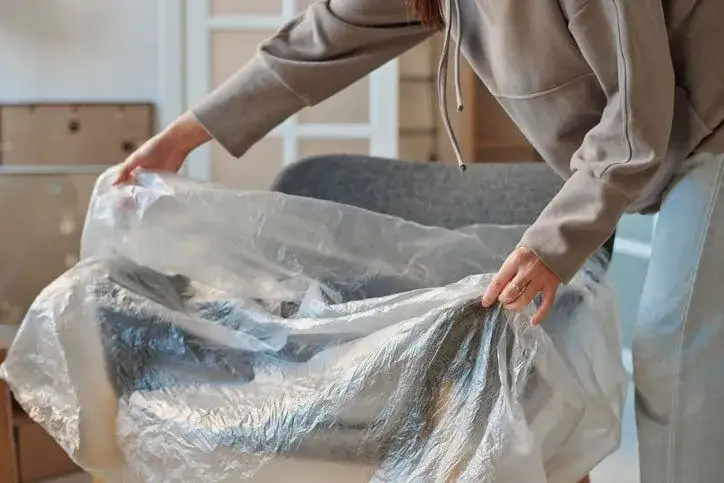 Jak zapakować krzesło do wysyłki, aby uniknąć uszkodzeń podczas transportu