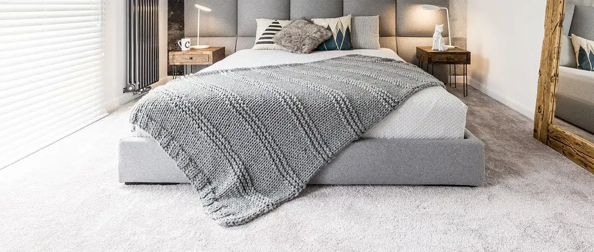 Jaki podkład pod wykładzinę dywanową zapewni komfort i ciszę?