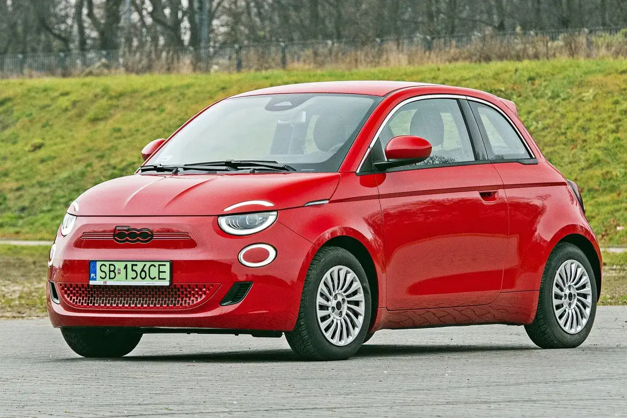 Poznaj ikoniczne modele Fiata: od Malucha po nowoczesne auta