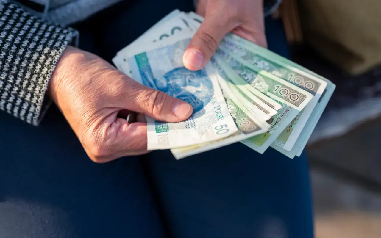 Likwidacja zakładu pracy a wcześniejsza emerytura - jak uniknąć strat?