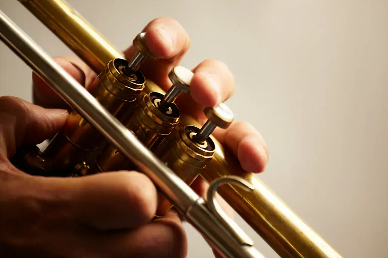 Trąbka na pogrzebie: Ile kosztuje i jak godnie pożegnać?