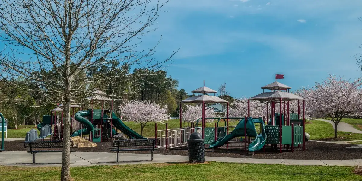 Jaką średnicę ma plac zabaw? Odkryj idealne wymiary dla dzieci