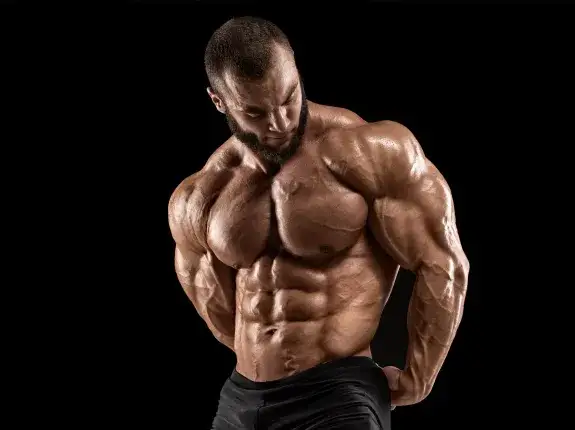 Jaka sylwetka podoba się kobietom? Odkryj tajemnice atrakcyjności mężczyzn