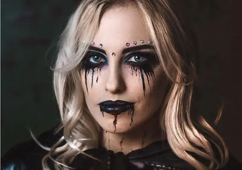 Halloween Make-up einfach: Gruselige Looks schnell selbst schminken