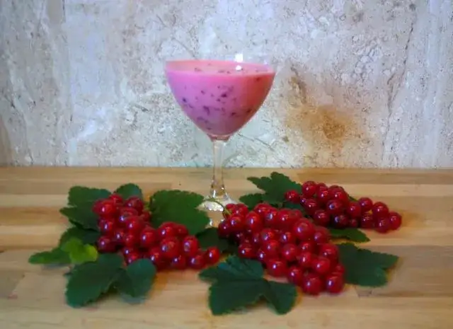 Ile cukru dodać do soku z czerwonej porzeczki, aby był idealny?