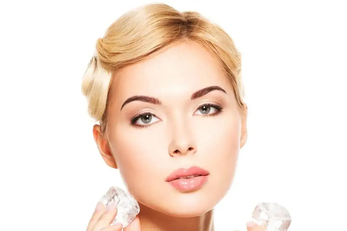 Lód na pryszcze: Szybka ulga czy ryzyko? Stosuj bezpiecznie!