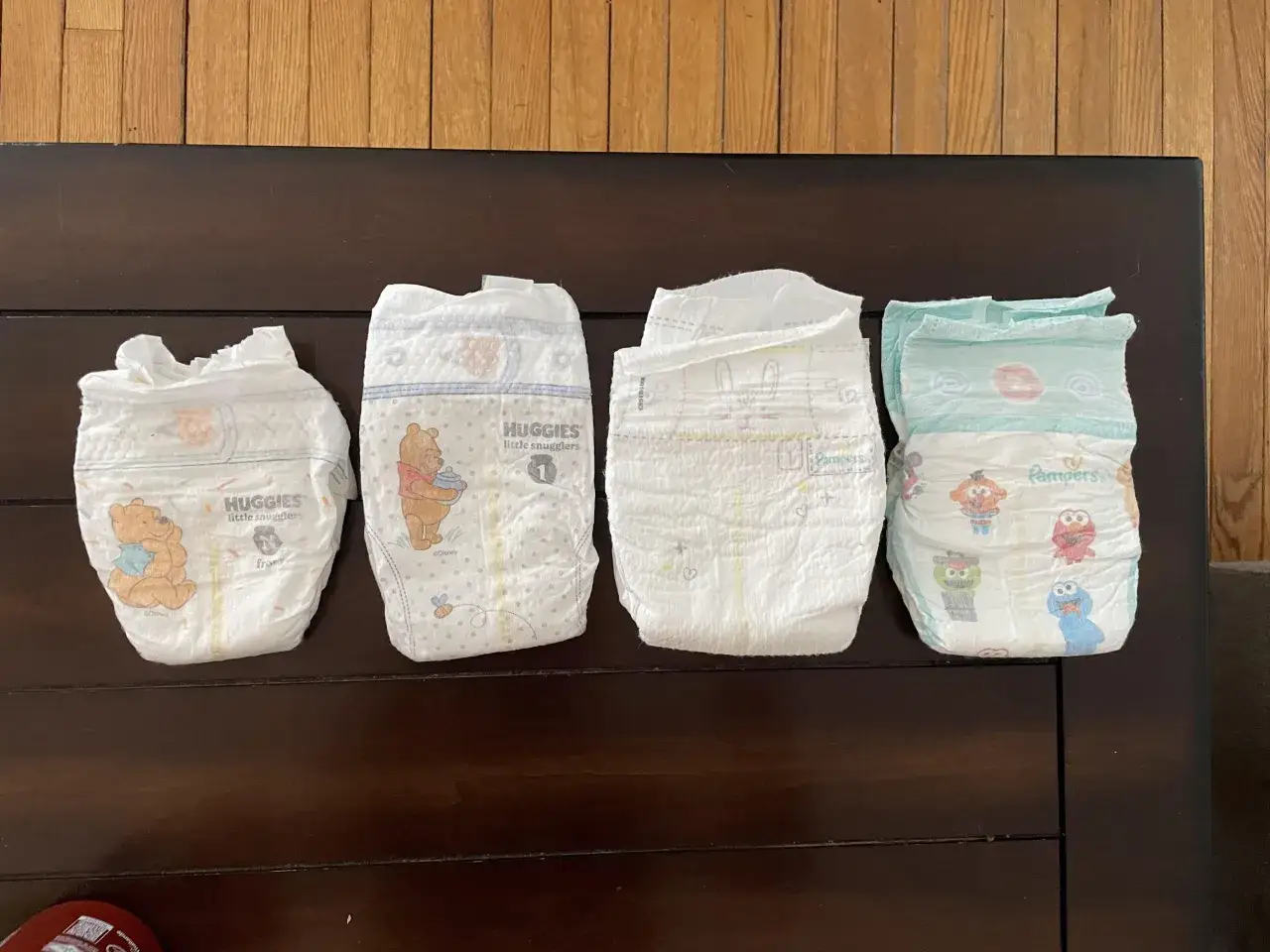 Huggies czy Pampers? Który lepszy? Brutalna prawda o pieluchach