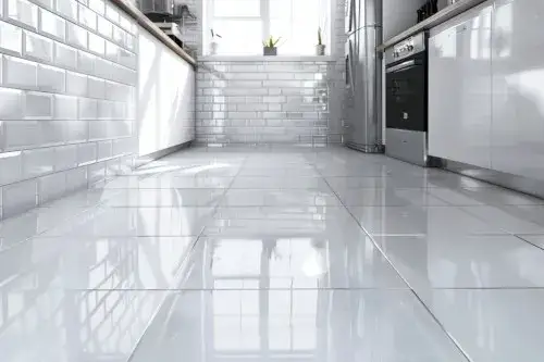 Fuga do białych płytek: Jaki kolor i rodzaj wybrać? Porady eksperta