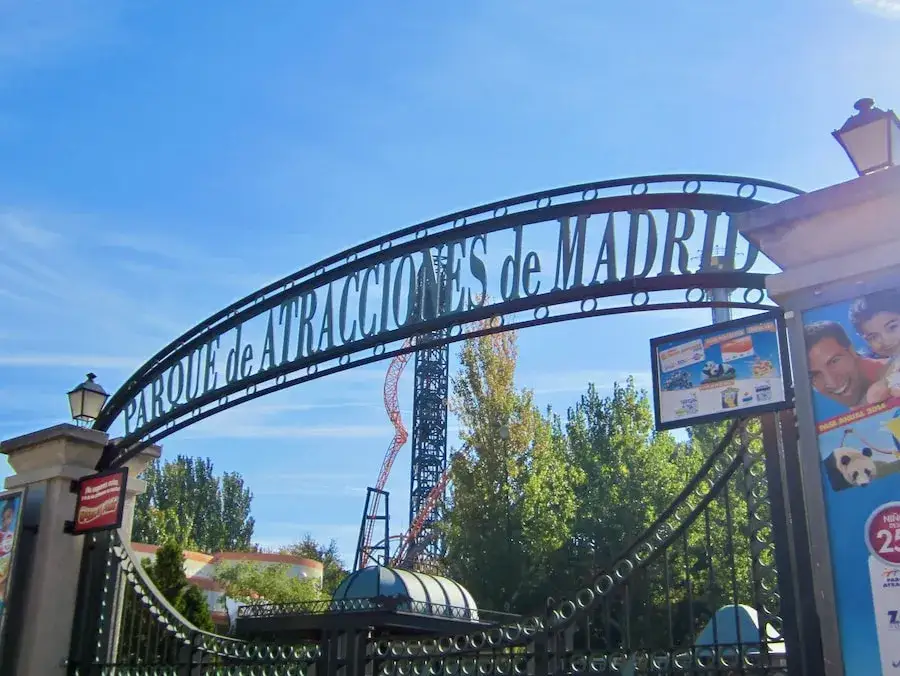 Tu Guía del Parque de Atracciones Madrid: Precios, Zonas y Trucos