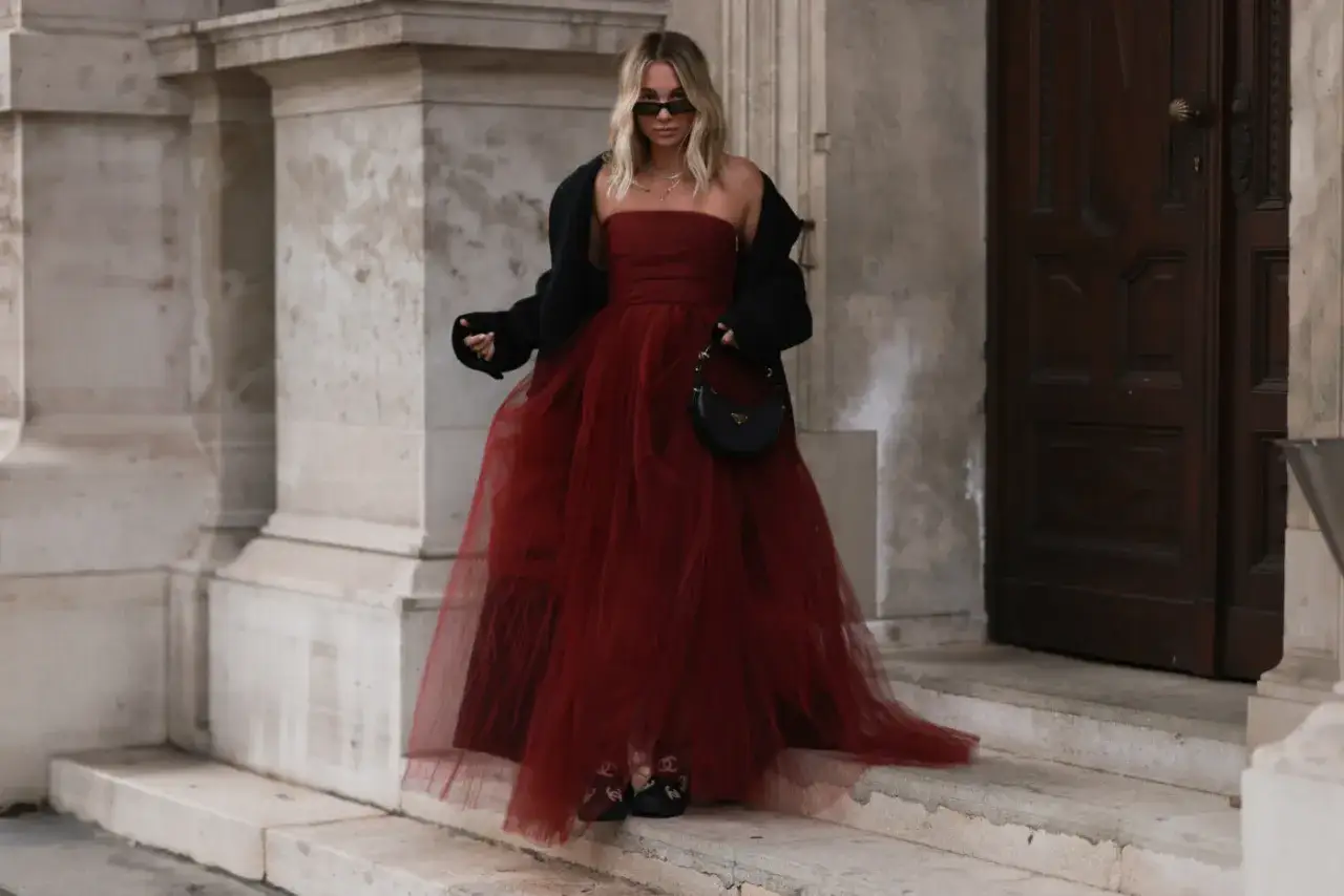 Jakie buty do bordowej sukni - idealne połączenia na każdą okazję