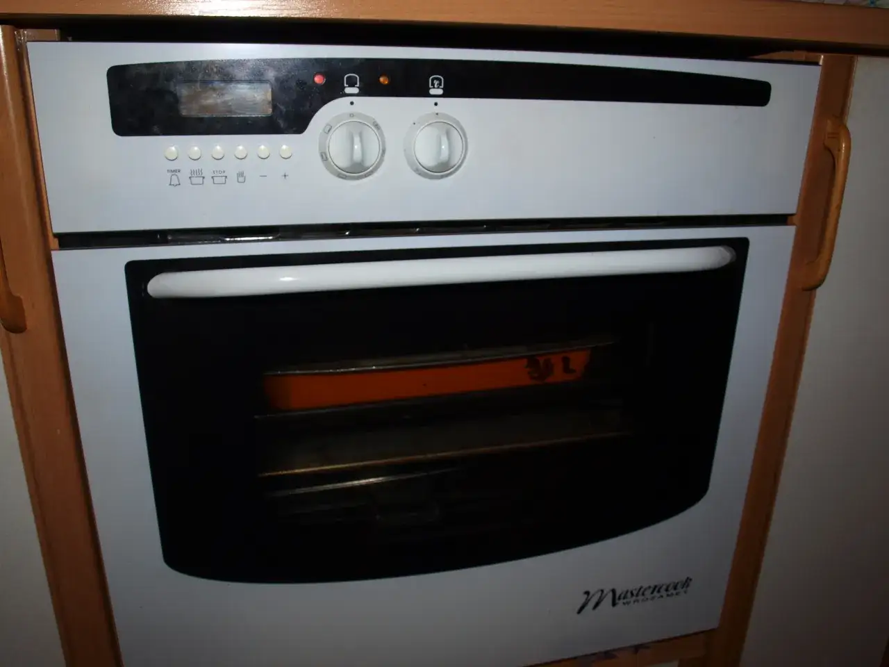 Jak zresetować piekarnik Mastercook? Instrukcja krok po kroku