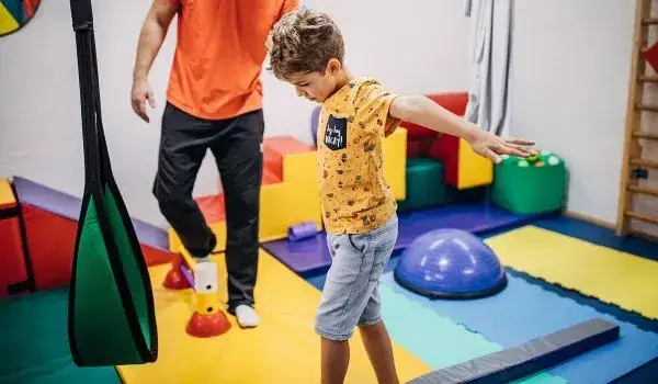 Jak wyglądają zajęcia z integracji sensorycznej i co warto wiedzieć