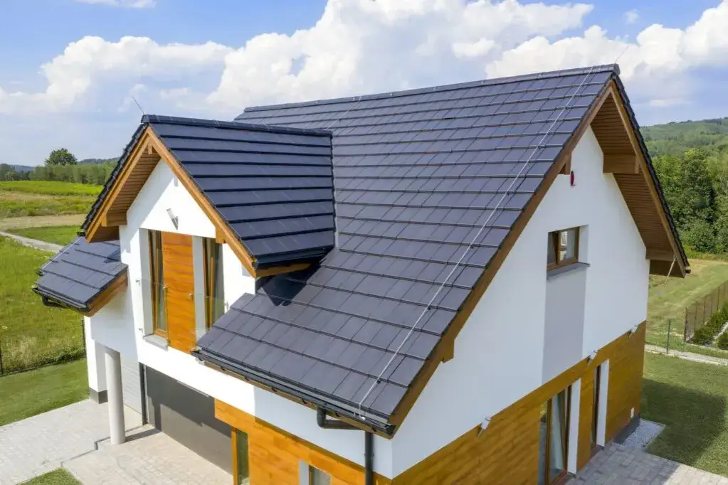 Dach grafit czy antracyt - który wybór jest lepszy dla Twojego domu?