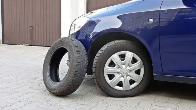 Gdzie kupić kilkuletnie nieużywane opony i uniknąć zagrożeń?