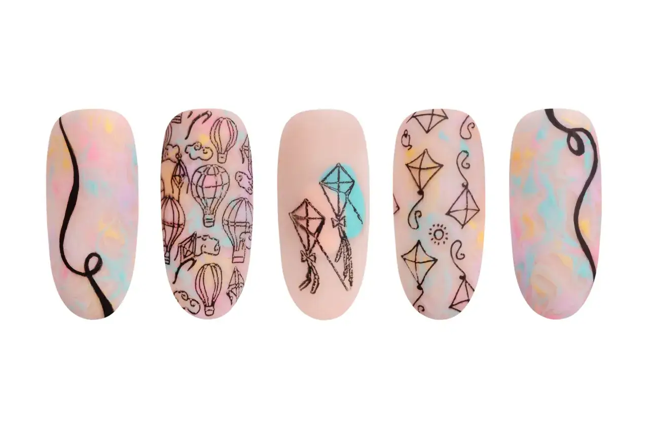 Stempel do paznokci: Jak używać? Perfekcyjne zdobienia bez błędów!