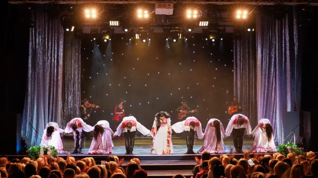 Ile trwa przedstawienie w teatrze? Odkryj zaskakujące fakty o czasie trwania