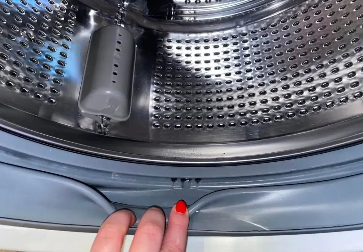 Czym skleić fartuch pralki, aby uniknąć kosztownych napraw?