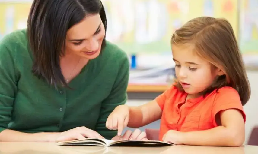 Czytające przedszkolaki: mity i normy w rozwoju umiejętności czytania