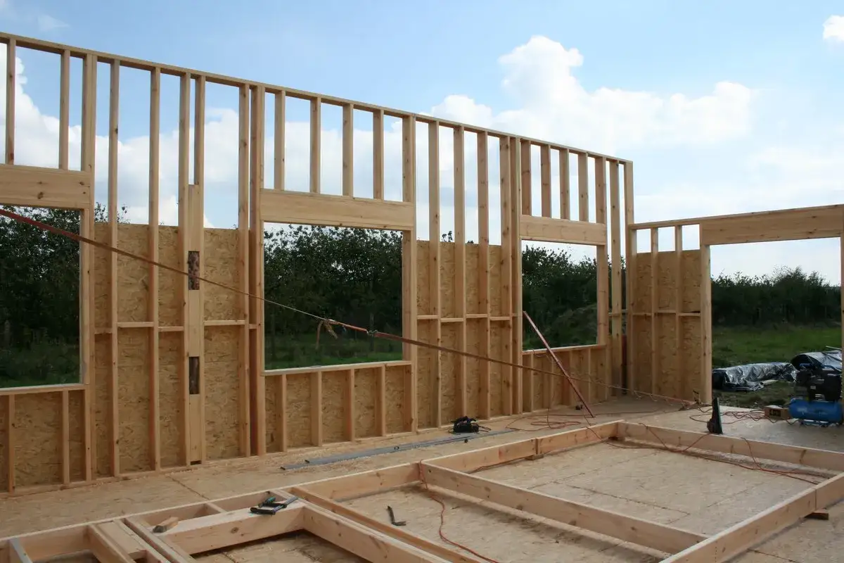 Jakie gwoździe do konstrukcji szkieletowej wybierać, aby uniknąć błędów?