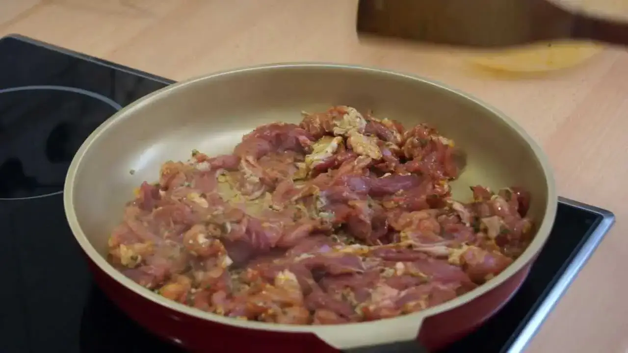 Jak się robi mięso na kebab - proste przepisy i najlepsze triki