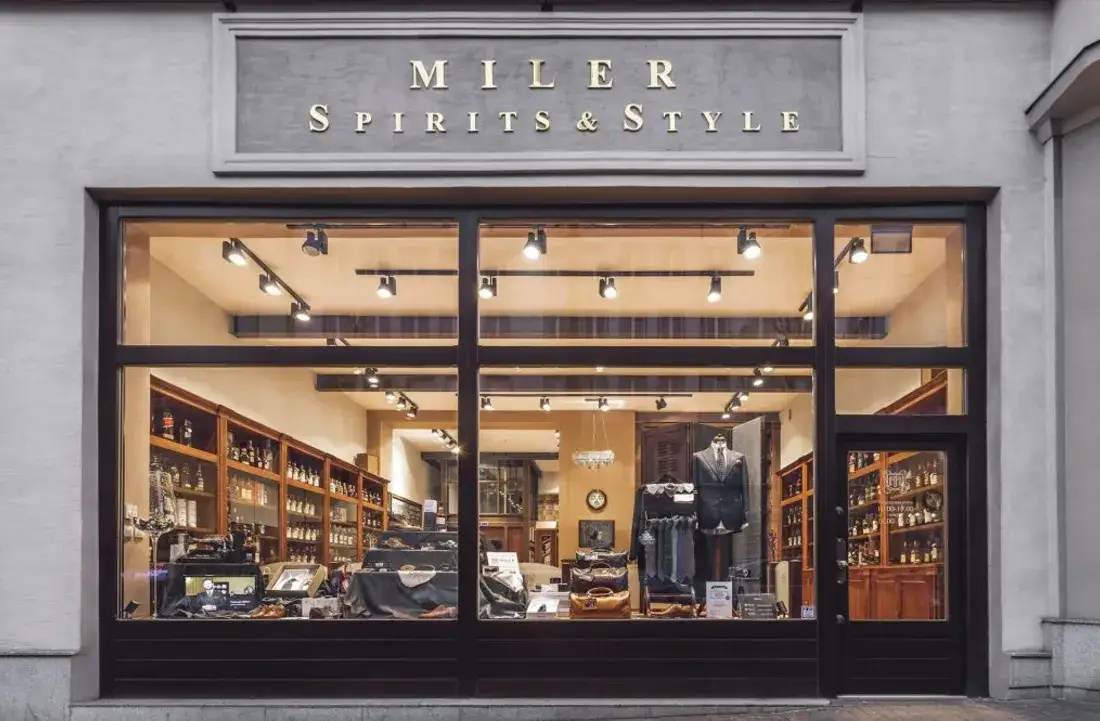 Co ubrać pod sweter, aby wyglądać stylowo i czuć się komfortowo