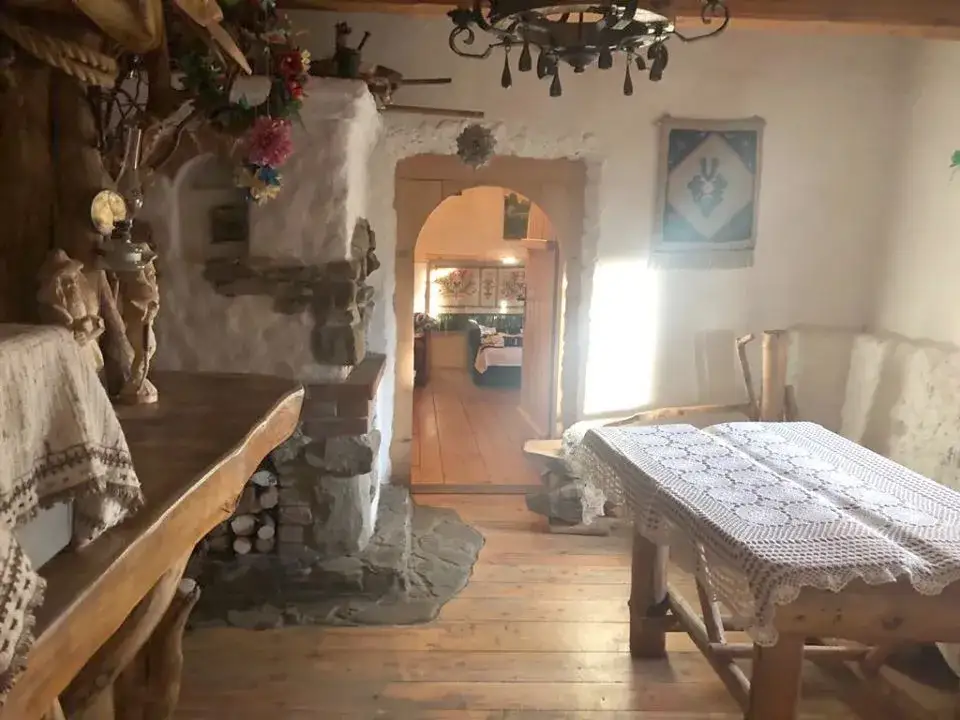 Bacówka u Harnasia w Marcówce – idealne miejsce na relaks i przygody