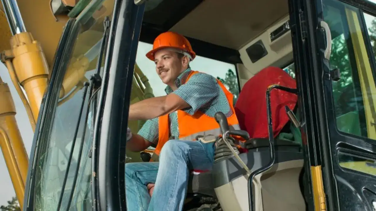 Ile zarobisz na własnej koparce? Pełna analiza opłacalności.