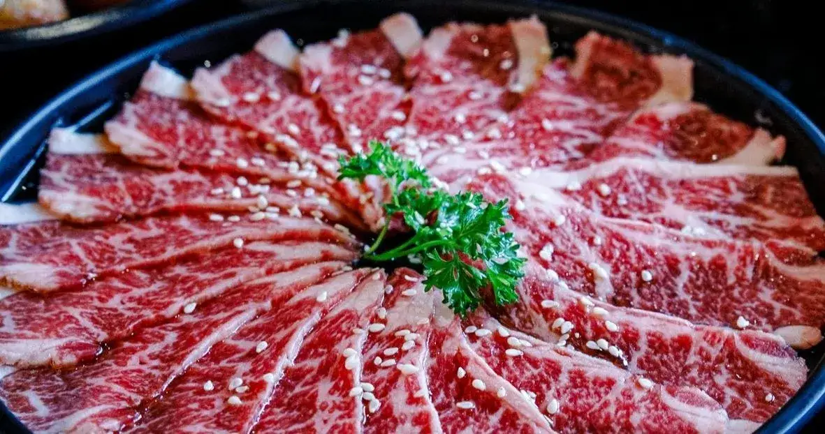 Wołowina Wagyu: Dlaczego to mięso jest tak wyjątkowe i drogie?