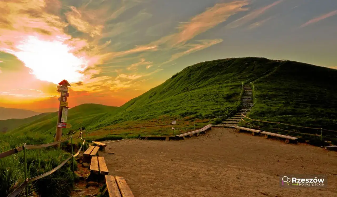 Szlaki w Bieszczadach: Które wybrać? Przewodnik dla każdego!