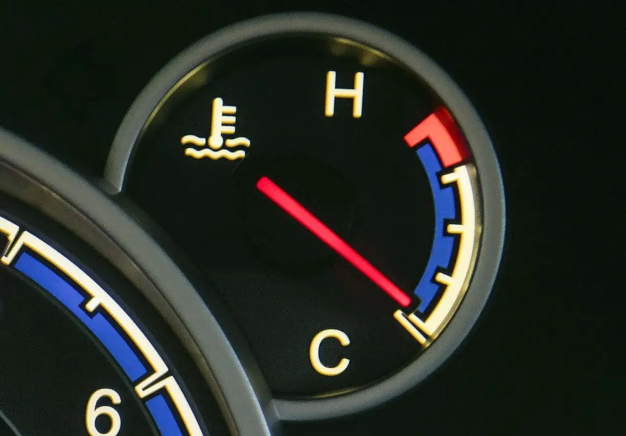 Odgrzewanie silnika na luzie. Czy diesel lub benzyna mogą ucierpieć?