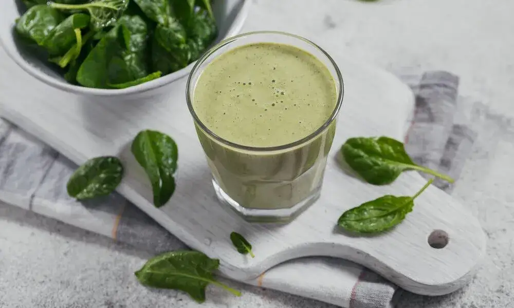 Koktajl ze szpinaku: Pyszne przepisy, odchudzanie i moc witamin