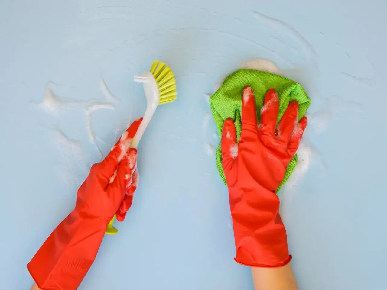 Skuteczne sposoby na to, czym umyć ściany w Twoim domu