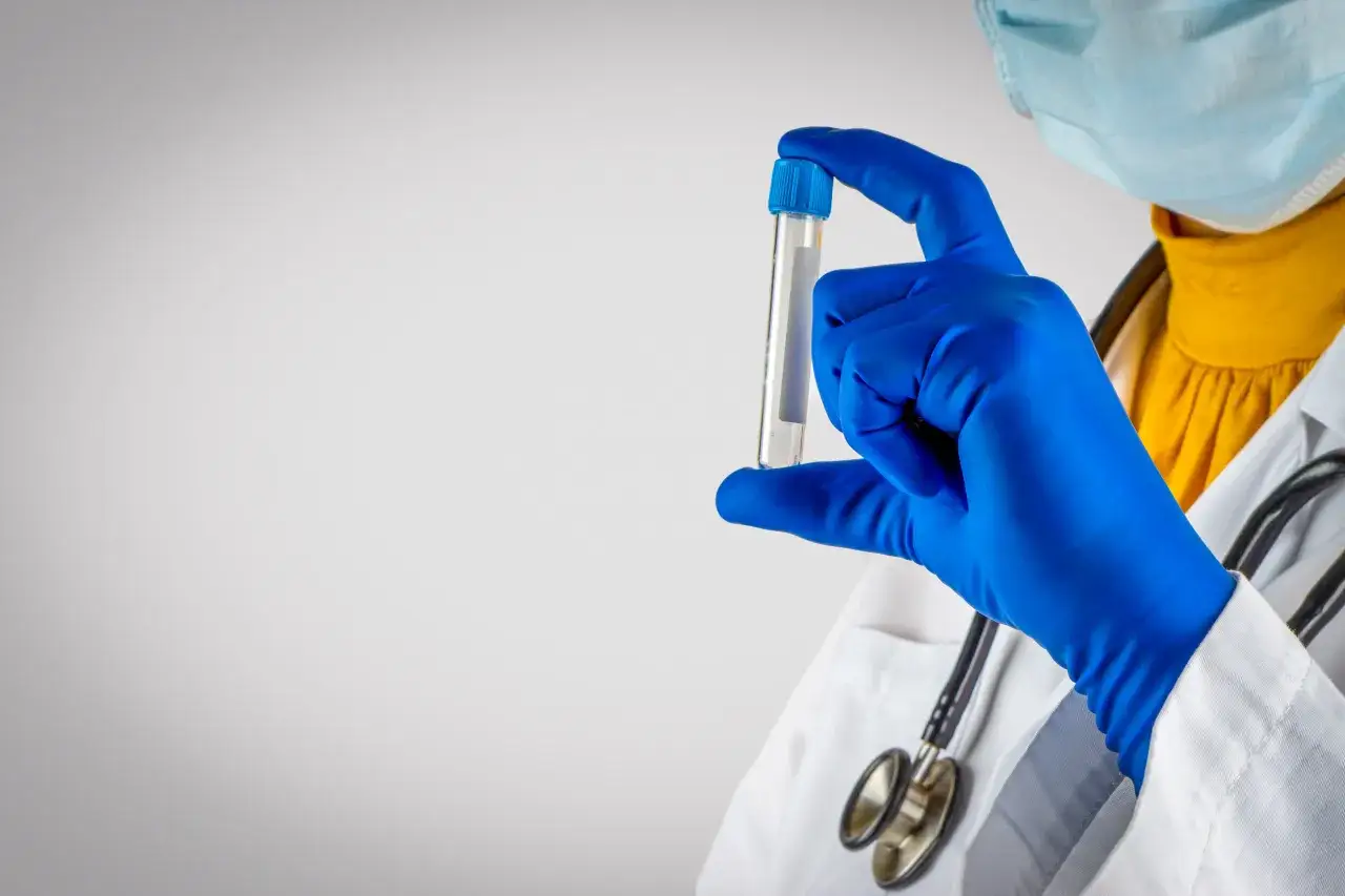 Ile może leżeć kał do badania? Sprawdź, jak uniknąć błędów w przechowywaniu próbki