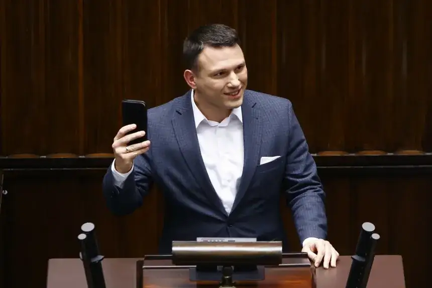 Mentzen: Dom za miliony, kryptowaluty i luksus. Co skrywa majątek?