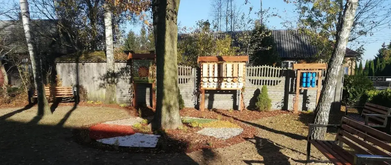 Ogród sensoryczny DIY: Stwórz raj dla zmysłów dziecka!