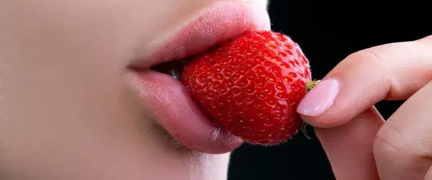 Czy seks oralny przenosi HIV? Ryzyko zakażenia podczas oralu