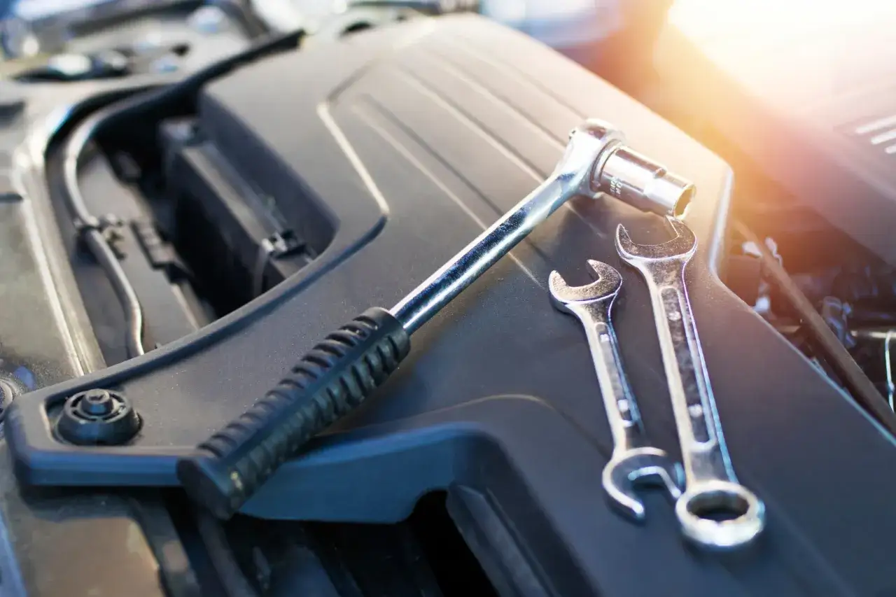 Auto nie przeszło przeglądu? Kary, koszty i co robić krok po kroku