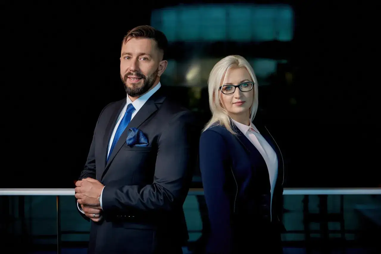 Nieuczciwy adwokat? Co robić, gdy zawiódł: odzyskaj pieniądze!