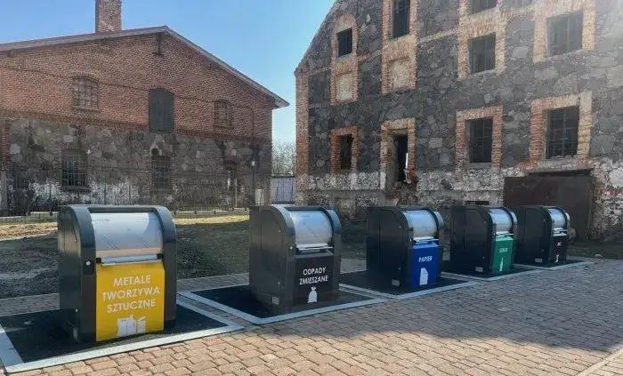 Kto ma zapewnić pojemniki na śmieci? Sprawdź swoje obowiązki i możliwości