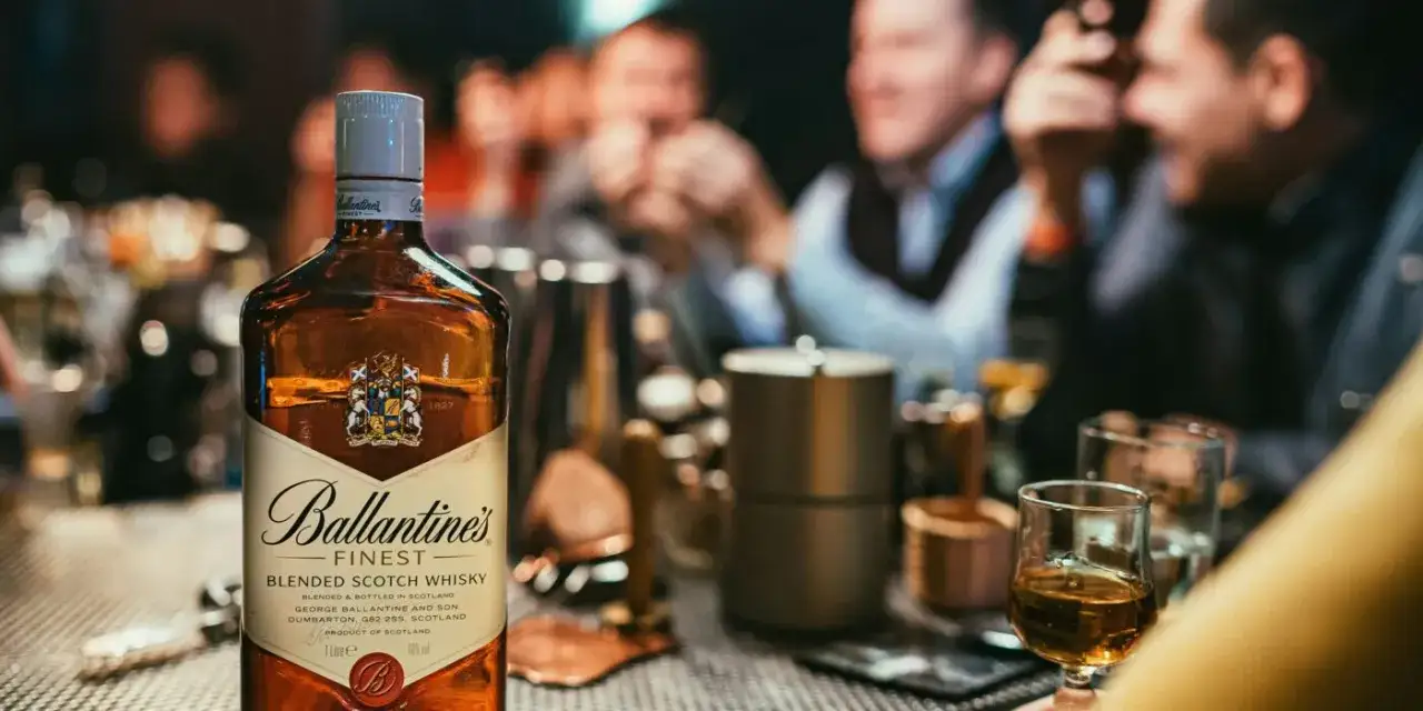Czy Ballantine's to dobra whisky? Recenzja i dla kogo jest