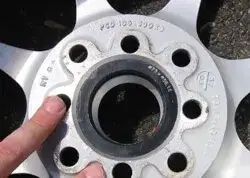 Jak wybrać idealne pierścienie centrujące do felg bez błędów