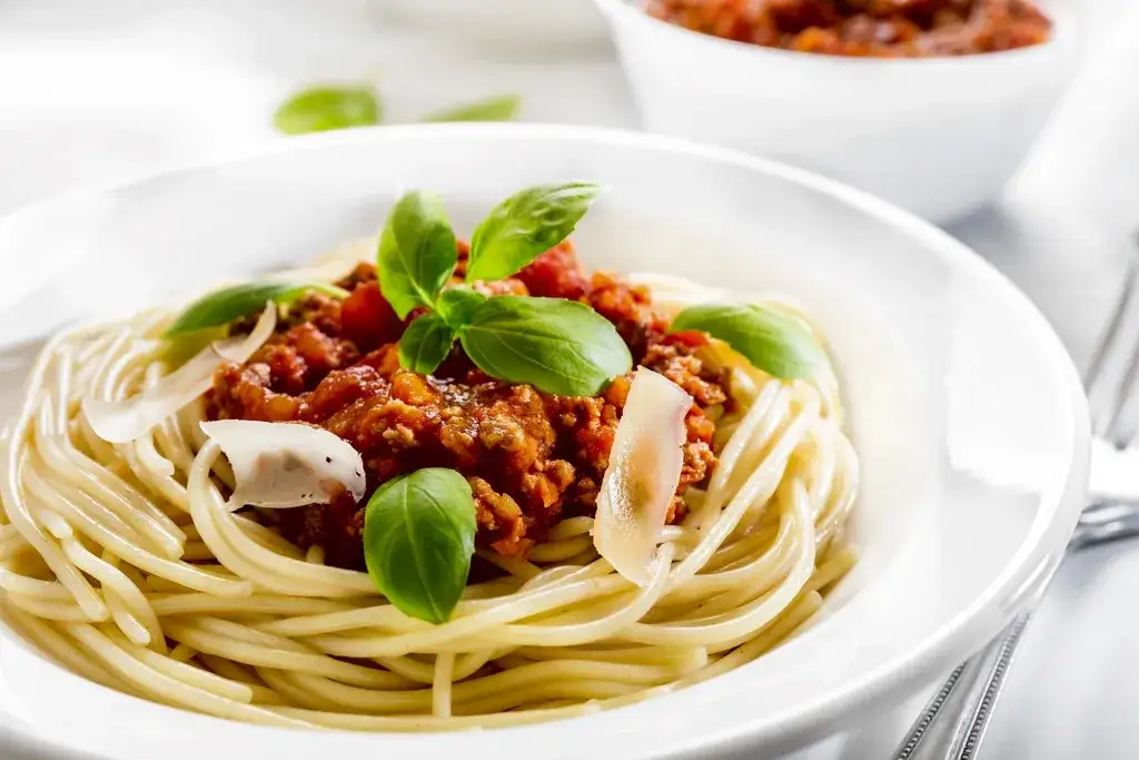 Skąd pochodzi spaghetti? Tajemnice i historie, które zaskakują