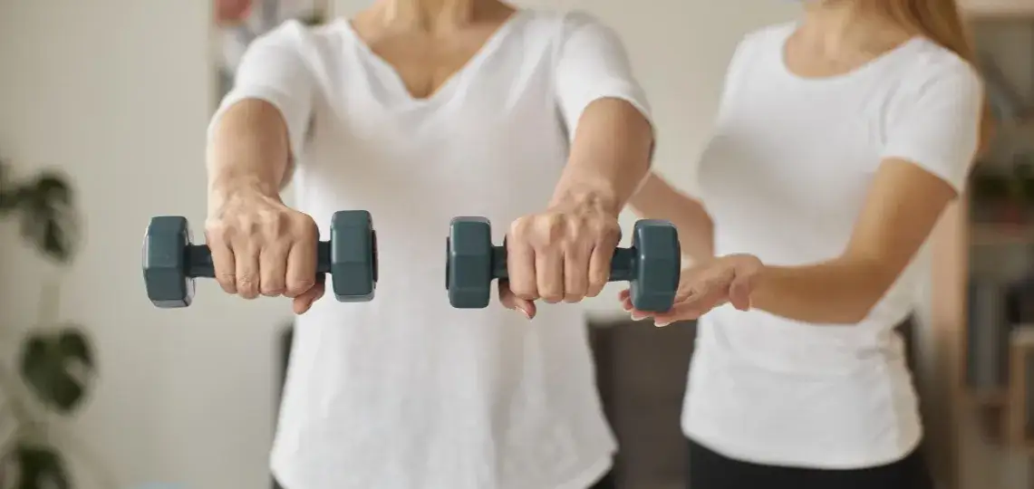 Ile trwa rehabilitacja po operacji guza mózgu? Poznaj prawdę o czasie rekonwalescencji