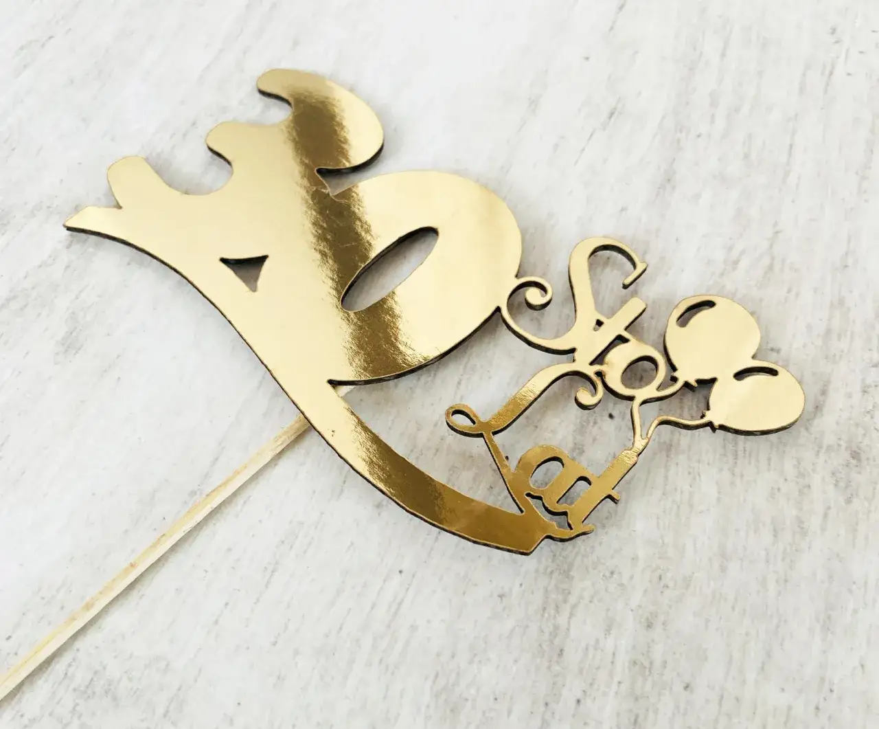 Napis na tort 30 urodziny: 7 pomysłów na wyjątkową dekorację