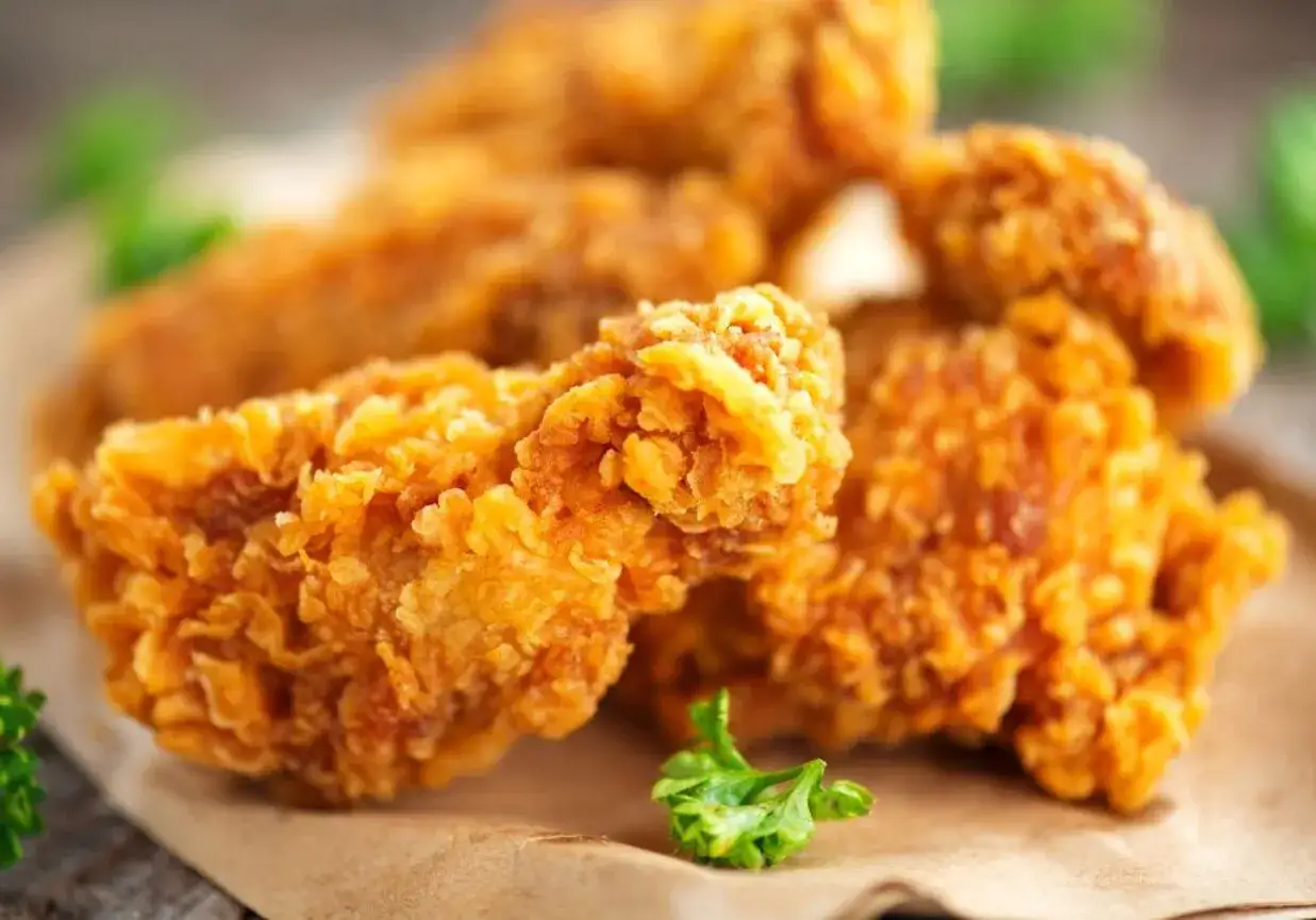 Chrupiące skrzydełka z kurczaka - Jak zrobić panierkę jak z KFC?