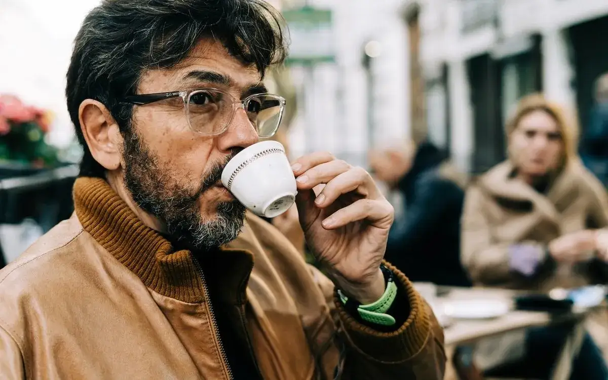 Ile kosztuje kawa we Włoszech? Ceny espresso w miastach i trendy