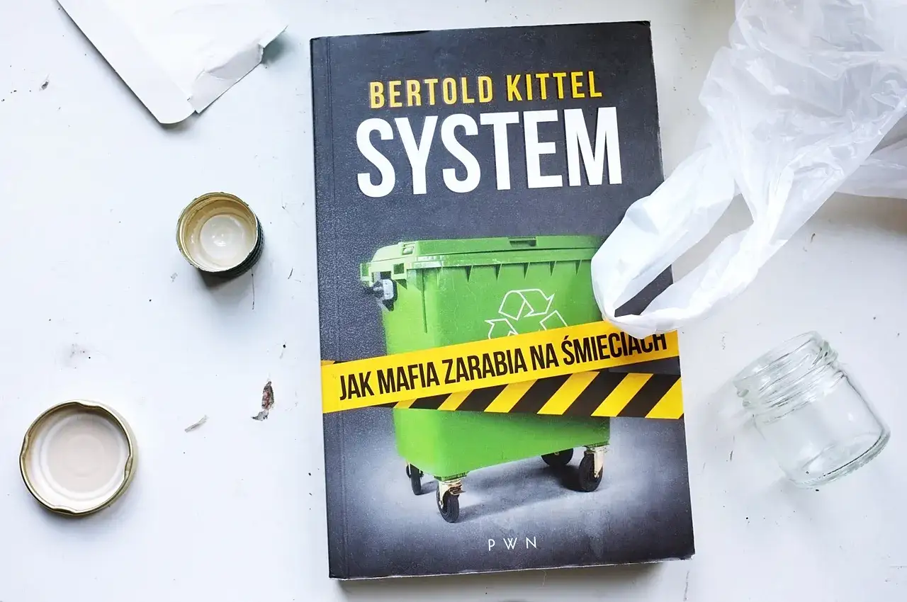 Polska śmietniskiem Europy? Jak mafia zarabia na śmieciach