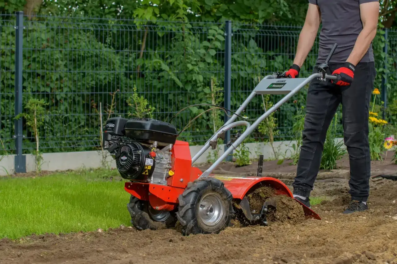 Glebogryzarka czy łopata? Wybierz mądrze dla swojego ogrodu